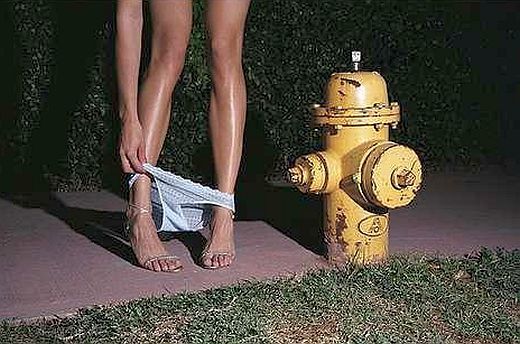 Do girls pee near bushes?