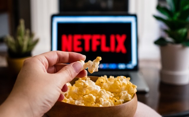 Me on normal days doing my normal stuff 🎬🍿😎