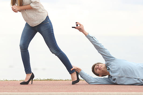 Him: "I want to marry you!" Her: "But its only our first date!"