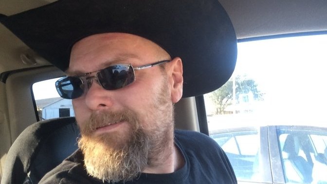 Girls, Ladies do you like a good thick, well groomed beard on a man or a smooth face?