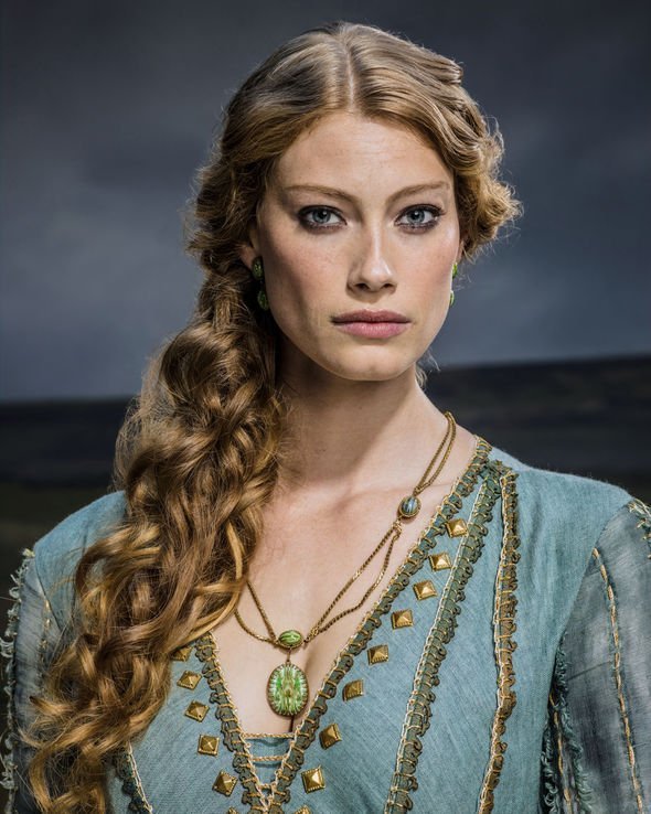 Aslaug (Alyssa Sutherland)