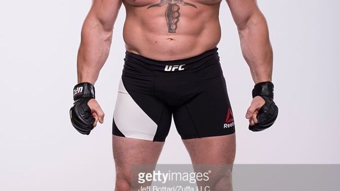 Girls, which muscular physique is the ones you love on a man?