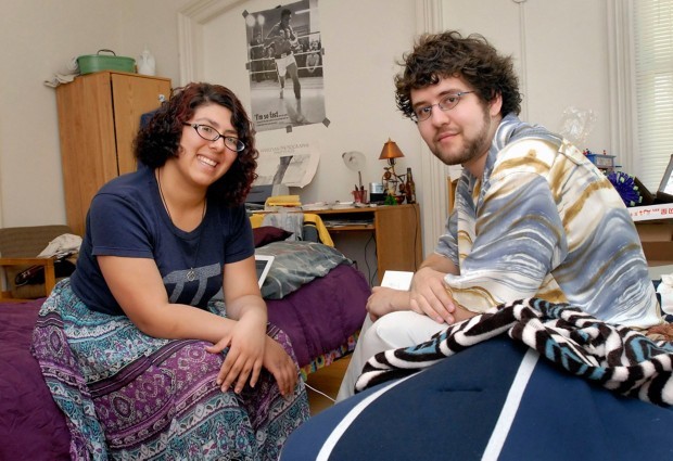Men and Women if you could eventually move out of your parents house but have to cut bills cost which gender would you prefer to have as roommates?
