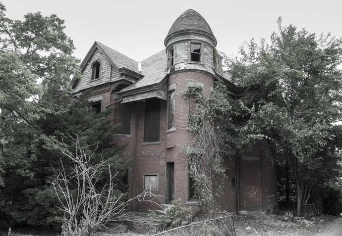 Have you ever visited/lived in a haunted house?
