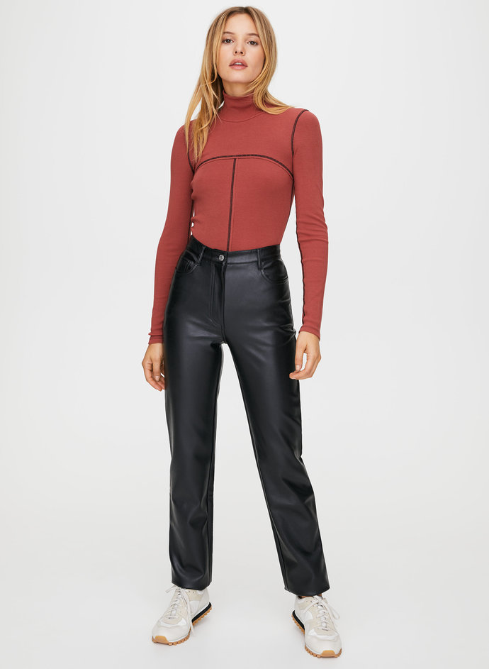 What do I wear for a first date to mini golf? GirlsAskGuys