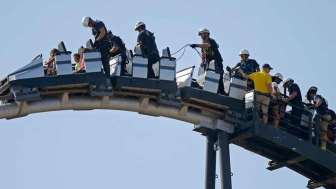 What negative experiences have you had on an amusement park ride?