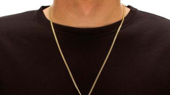 Why are cross necklaces trendy and look good in fashion?