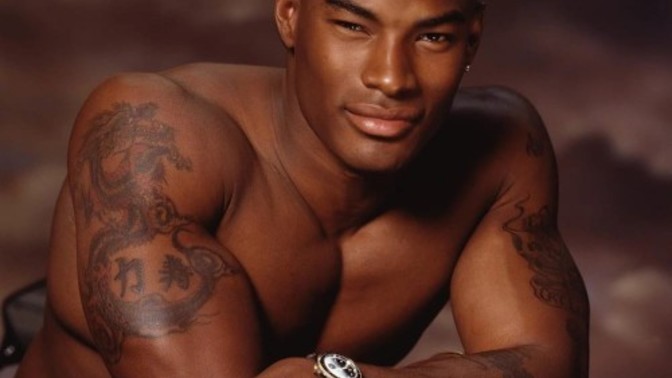 Men and Women if either a bodybuilding or modeling agency has contacted you to become a brand new model or bodybuilder. What do you choose?