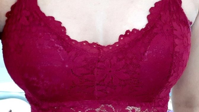Guys, Would you date a woman with small boobs?