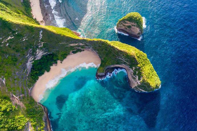 What’s/where’s the prettiest beach that you’ve been to or want to go to?
