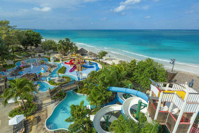 What’s/where’s the prettiest beach that you’ve been to or want to go to?