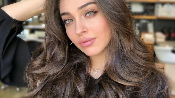 True or false to you personally: A gorgeous woman that is a idiot is a complete waste of physical beauty or doesn't matter?
