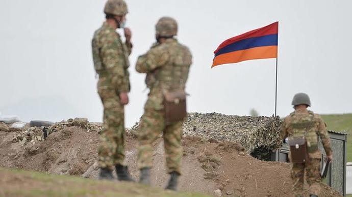 Whose side would you be on in a possible Armenian-Turkish war ?