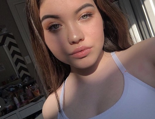 Thoughts on girls who go from cute/girly to “emo” style?