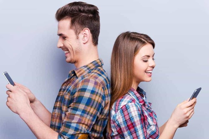 Does it make you smile when a girl/boy sends you a text message?