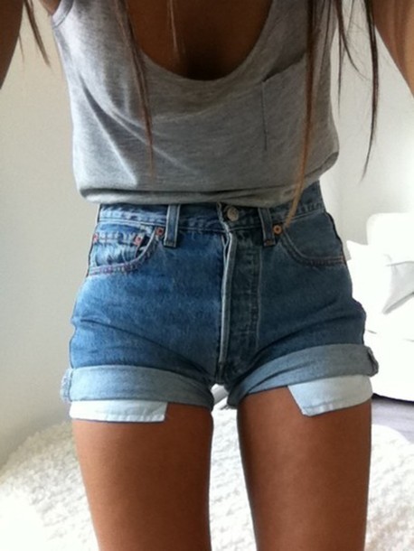 Why do most women’s pants not have pockets?