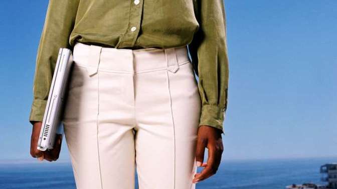 Why do most women’s pants not have pockets?