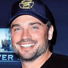I hate his teeth after. I don't know if he had braces or what but i dont like fake straight teeth. I want au naturale