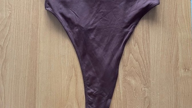 Does the color of this bodysuit look nice?