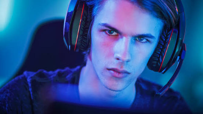 Do you want a handsome or beautiful gamer lover?