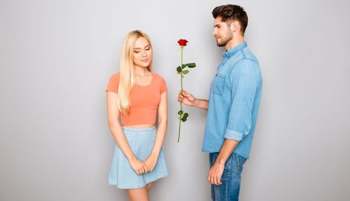 What’s a good place to ask a woman out?
