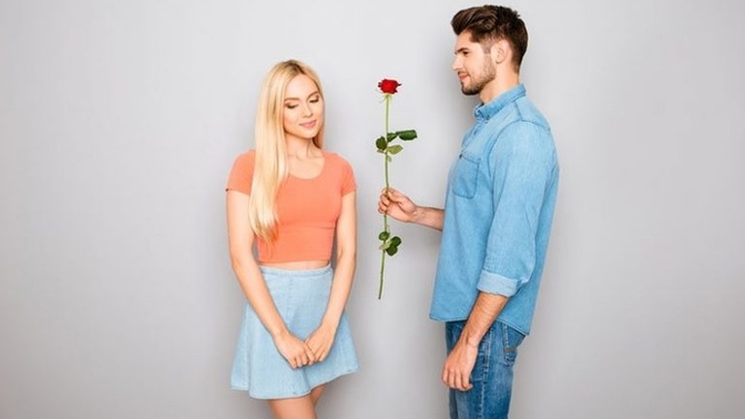 What’s a good place to ask a woman out?