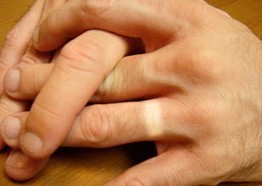 Would you mind if your spouse didnt want to wear a wedding ring?