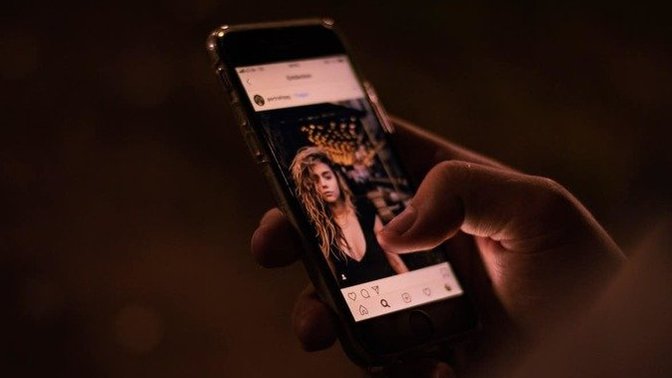 Why do most guys prefer to use dating apps rather than meeting girls in person?