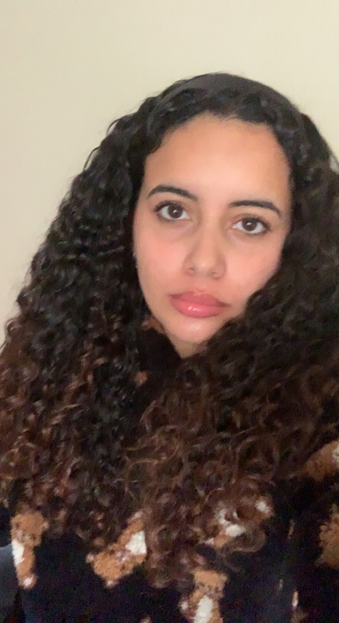 Which hairstyle looks better?