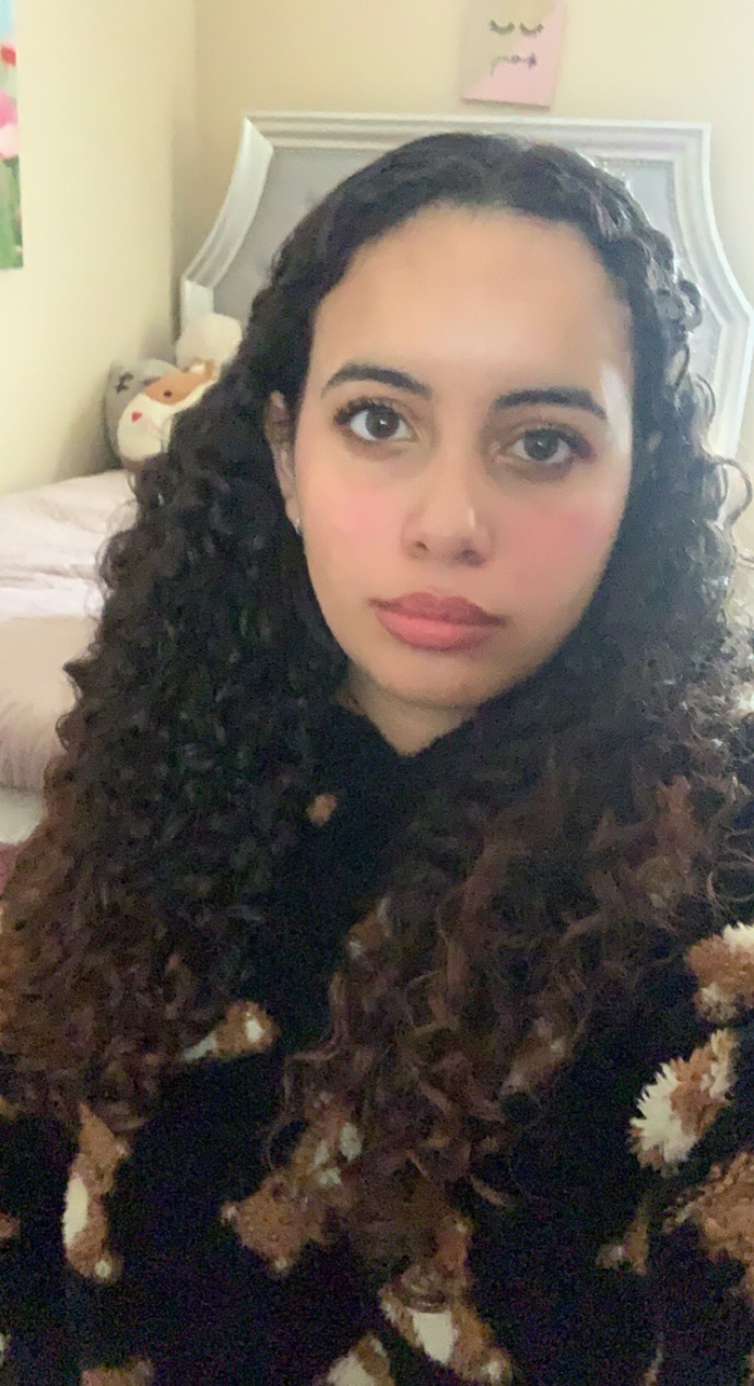 Which hairstyle looks better?