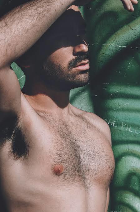 Girls, Closely trimmed chest hair?