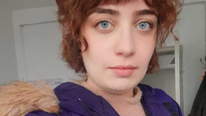 Is my face cute soft, sharp masculine or hot feminine?