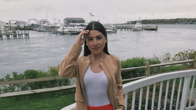 Guys! be honest, would you date an extremely short girl, 4'11"-5'1" if she was pretty and had a good personality?