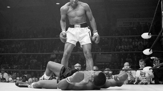 Greatest Heavyweight boxer with 40 wins and less than 6 defeats , 40 -5 is the cut off?