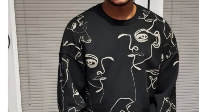 Girls, Do you think this guy is good looking/handsome?