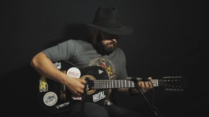 I'm learning to play Viola Caipira, anyone here know some country that maybe sound good in this instrument?