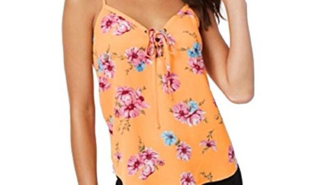 What do men think or feel about a woman who wears flowery printed shirts like this?