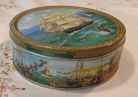 Other than smell, can you describe one or two things that remind you of your grandparents' house (s)?