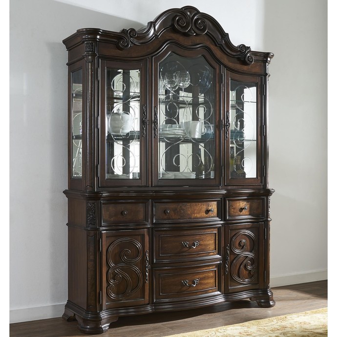 Other than smell, can you describe one or two things that remind you of your grandparents' house (s)?