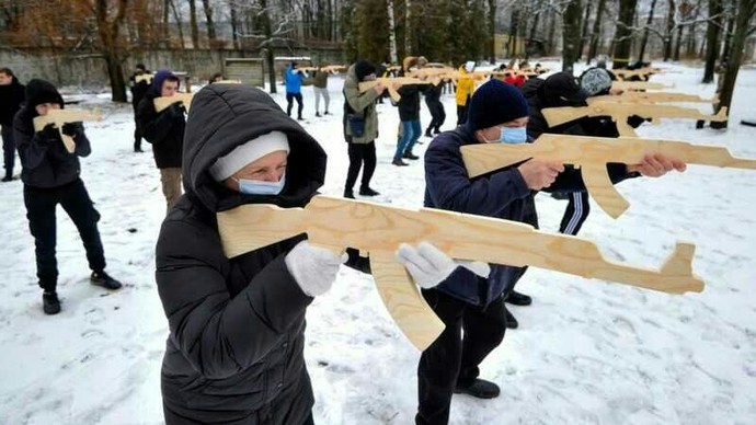 Can russia be stopped with wooden guns?