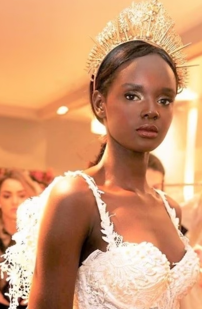 Choose the most beautiful Victorias secret model (or make a top)?