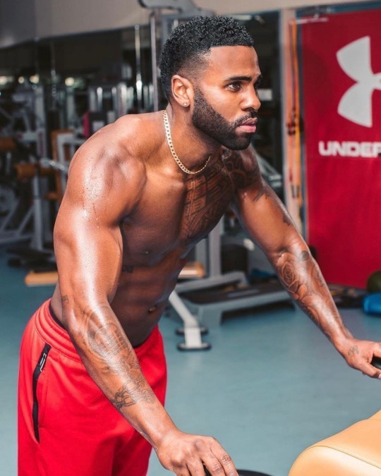 Describe or post an example of a body type you often find yourself most attracted to?