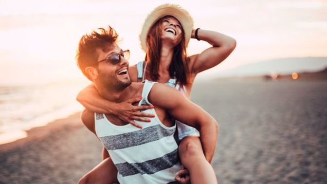 Girls, Is a close friendship a close relationship?