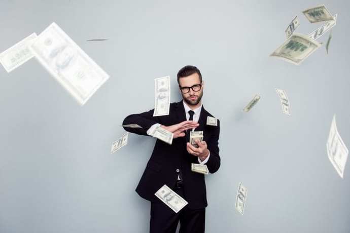 Are men told to make lots of money so that they can be used by gold diggers?