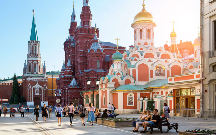 Wow. You dont see architecture like that in the decadent West!