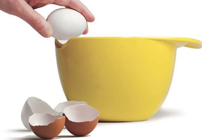 How do you Crack your Eggs?