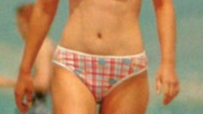 Guys, What body do you think is more beautiful/appealing?