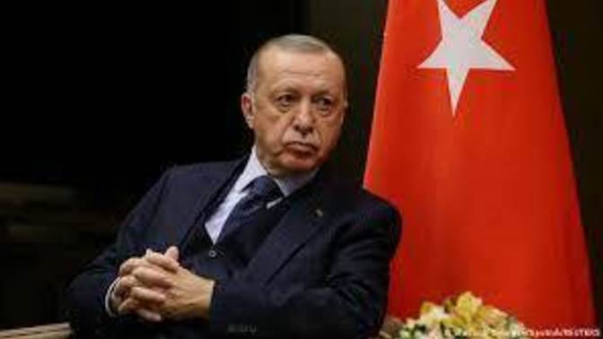 Fitch has down graded Turkey to B- with default possible , will Turkey economy collapse?