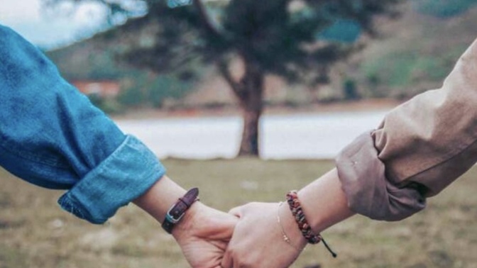 Do you think it’s natural to have some distrust or concerns over the loyalty of your partner? When does such things become unreasonable?
