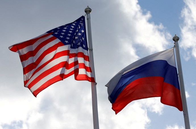 Why did the USA not try to get closer to Russia, to counter China?